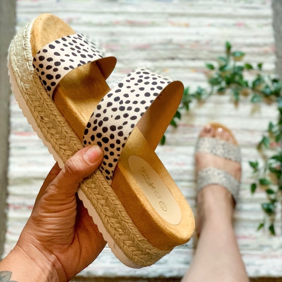 The House Of Gentry Shoes - Cheetah Platform Espadrilles